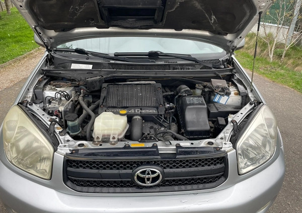 Toyota RAV4 cena 15900 przebieg: 219000, rok produkcji 2003 z Sobótka małe 137